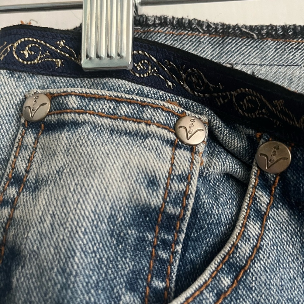 ✨HOST PIC✨ anè 4 Beautiful Embellished Jeans - Picture 7 of 13